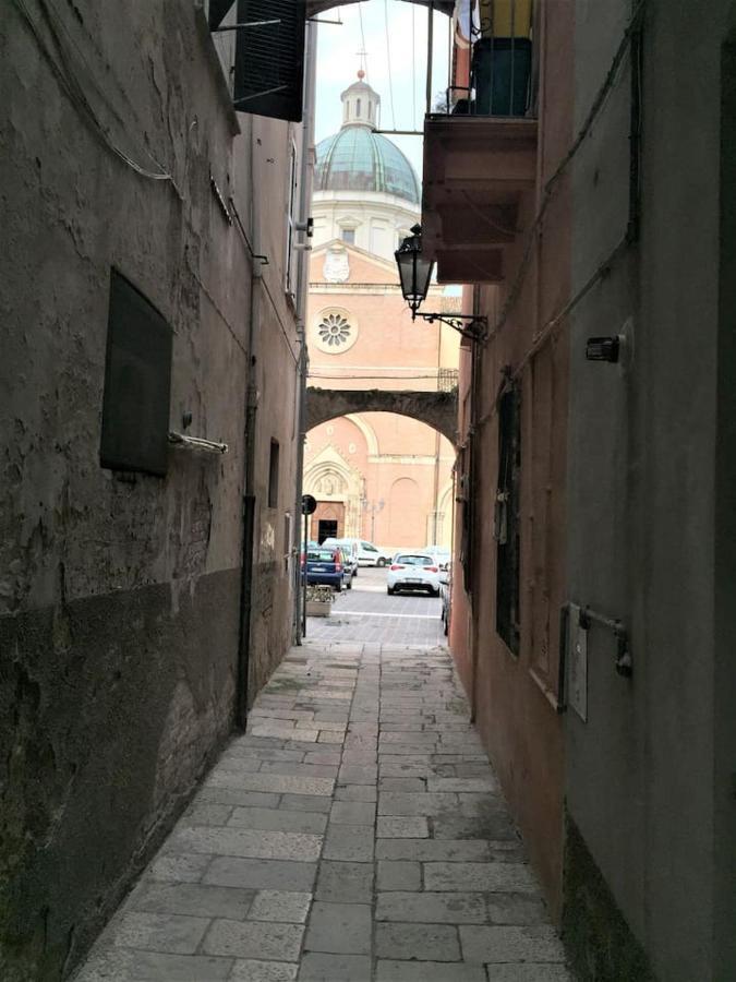 Appartamento In Centro Storico Ortona Extérieur photo
